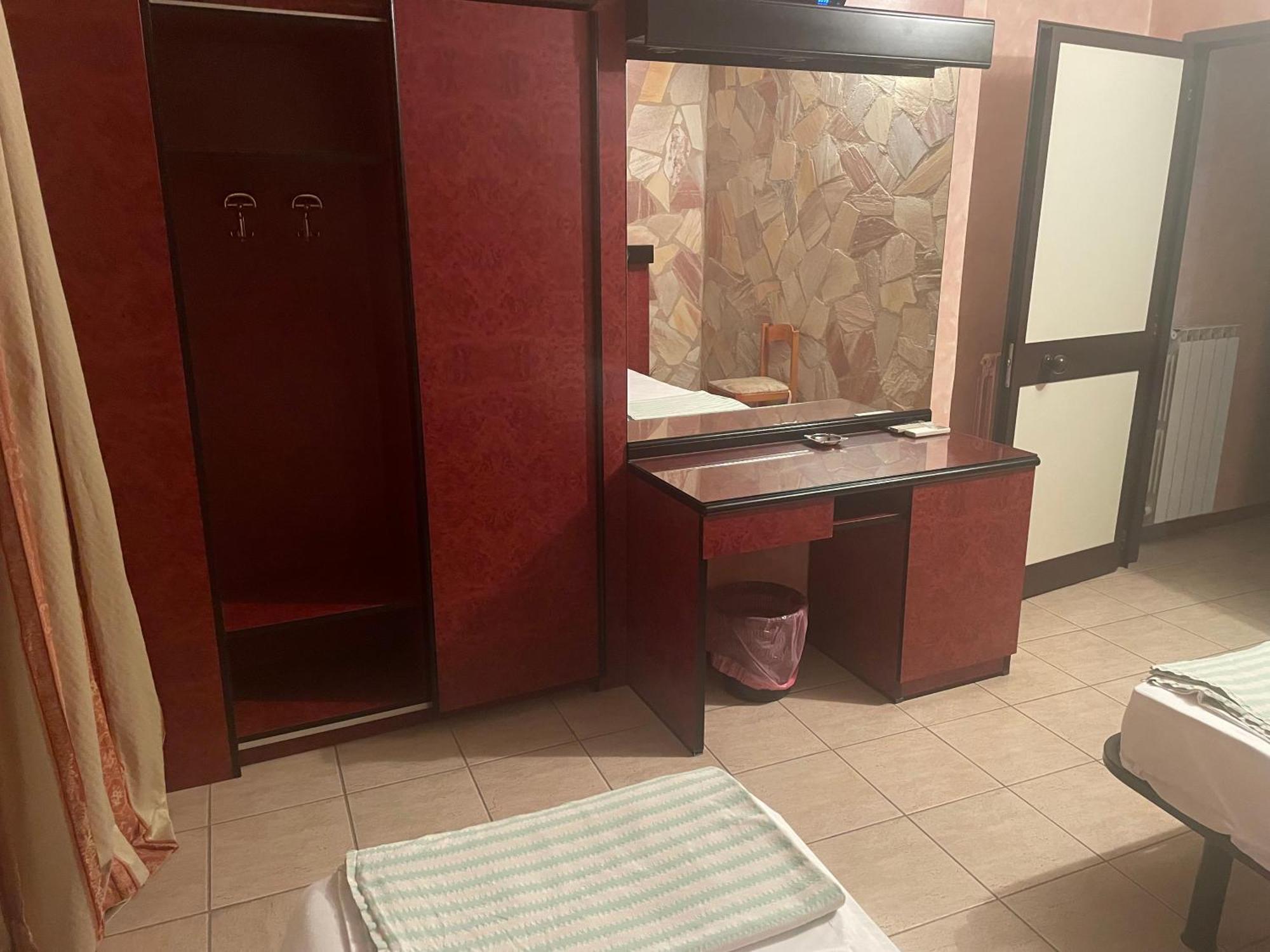 American Motel 奇斯泰尔纳迪拉蒂纳 外观 照片